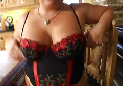 Hotwife con grandi video italiani amatoriali sesso tette lo aiuta a cum